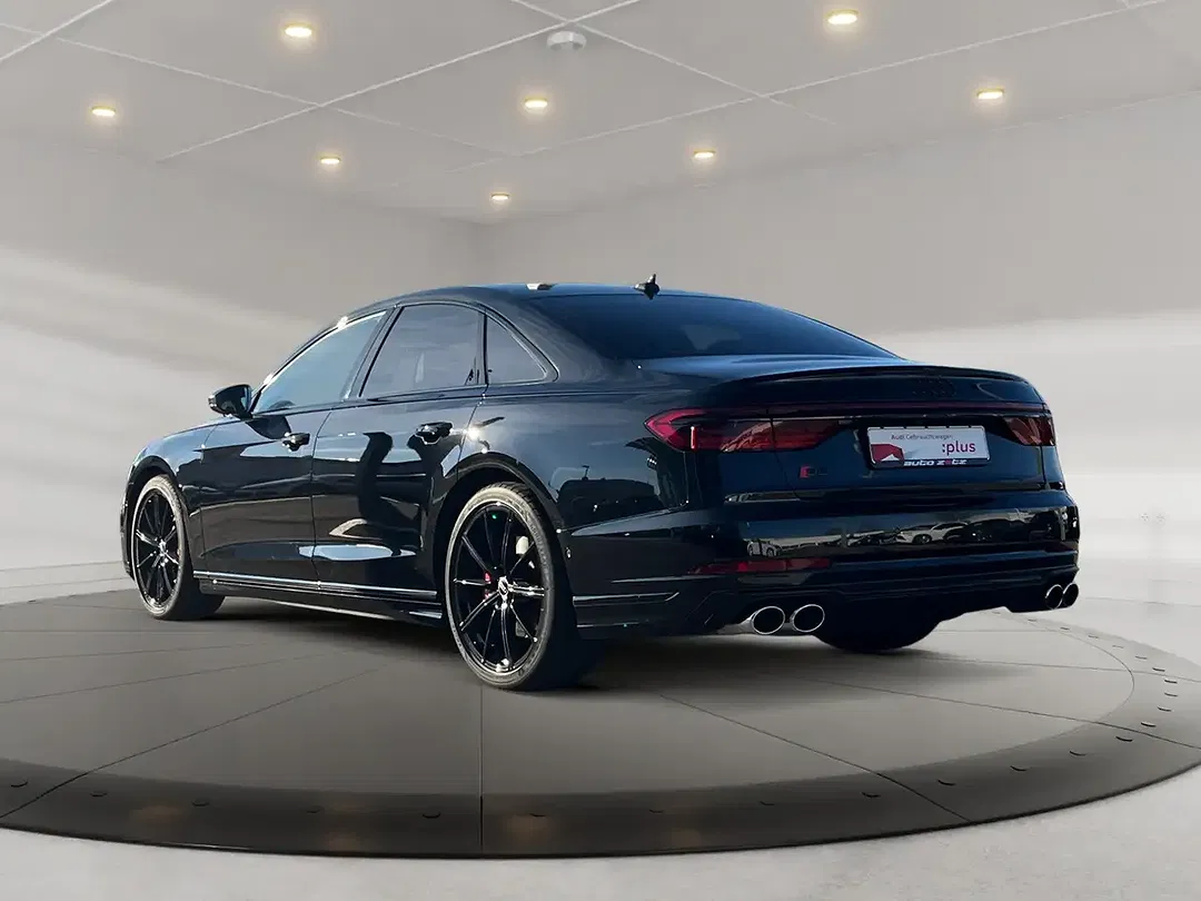Audi S8 - Thumbnail 4