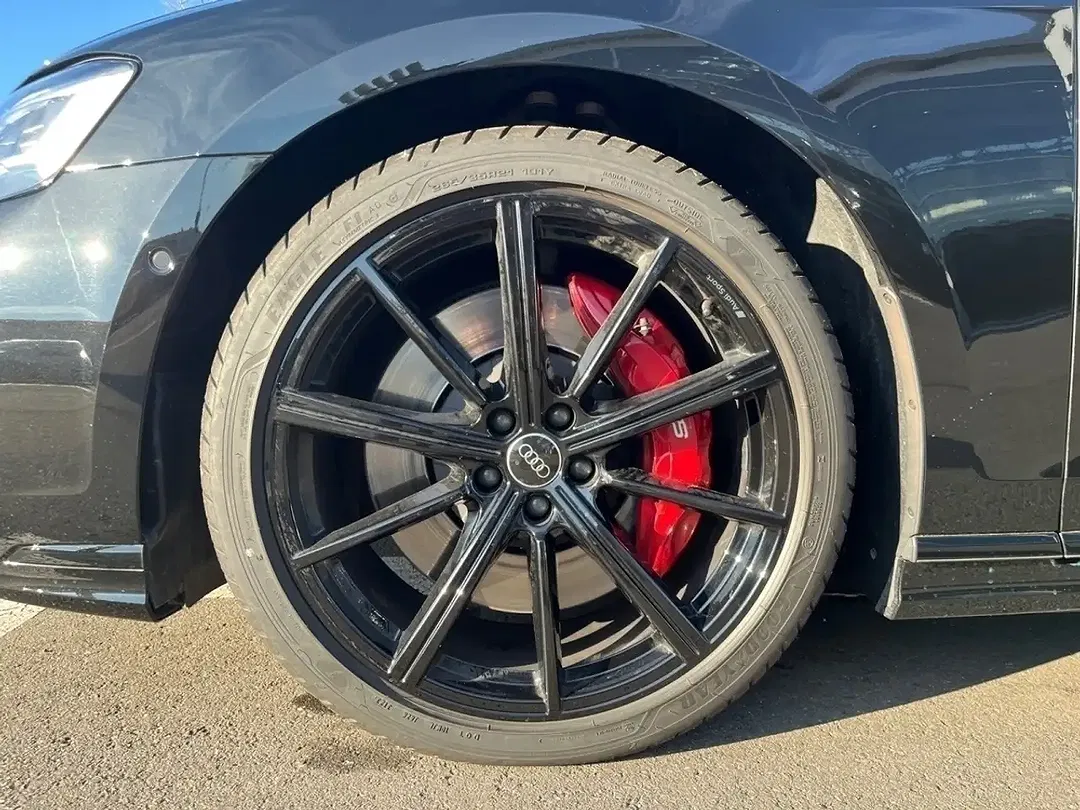 Audi S8 - Thumbnail 9