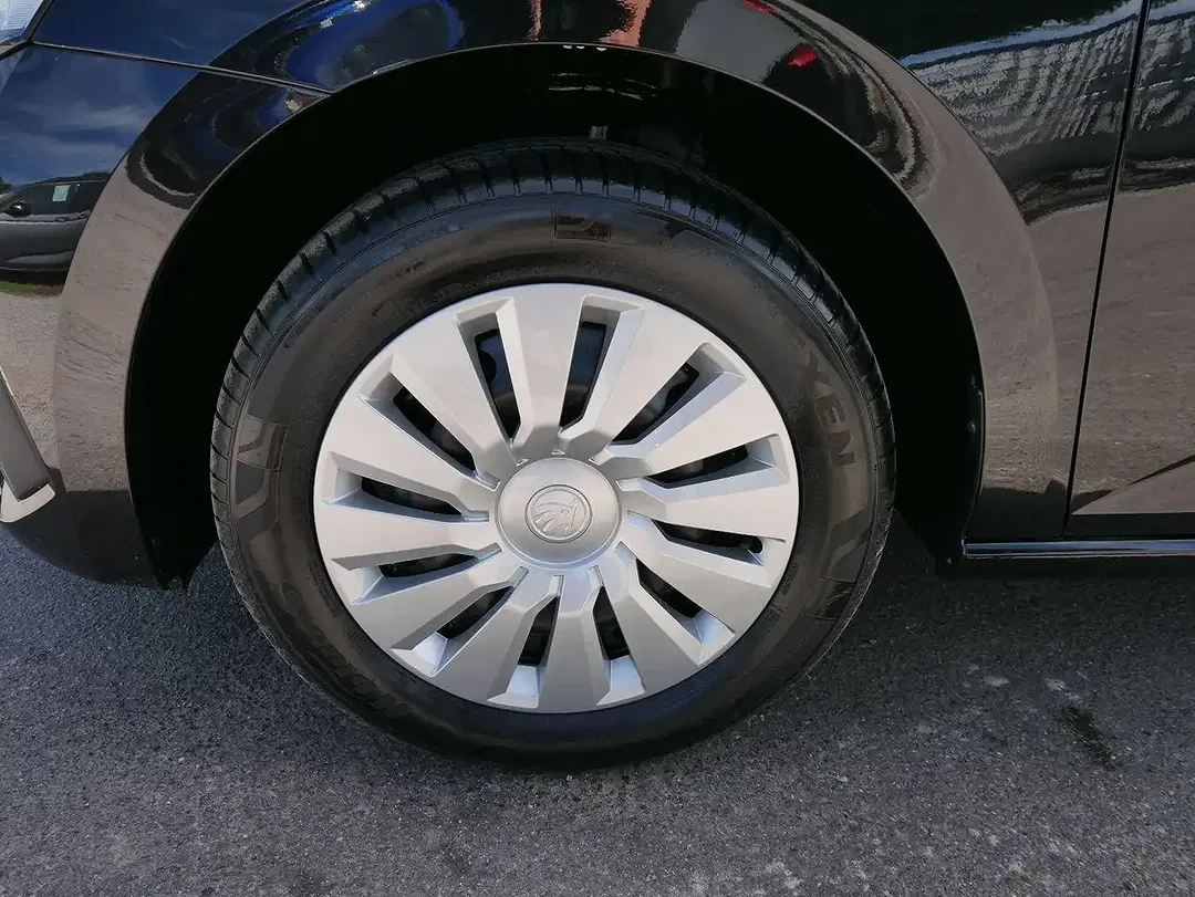 Skoda Scala - Thumbnail 3