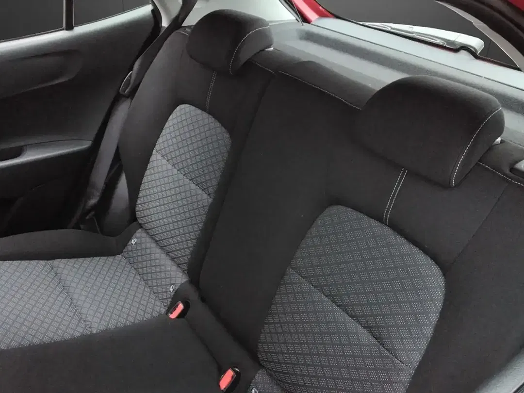 Kia Picanto - Thumbnail 9
