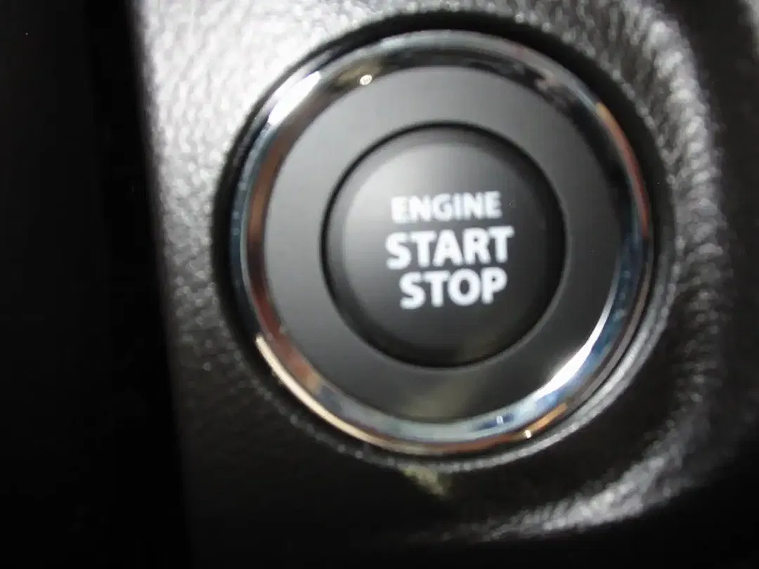 Suzuki Vitara - Thumbnail 10