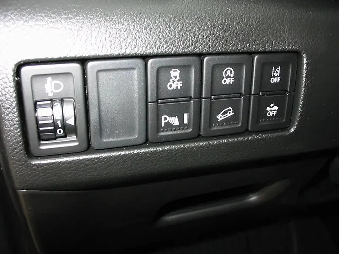 Suzuki Vitara - Thumbnail 11