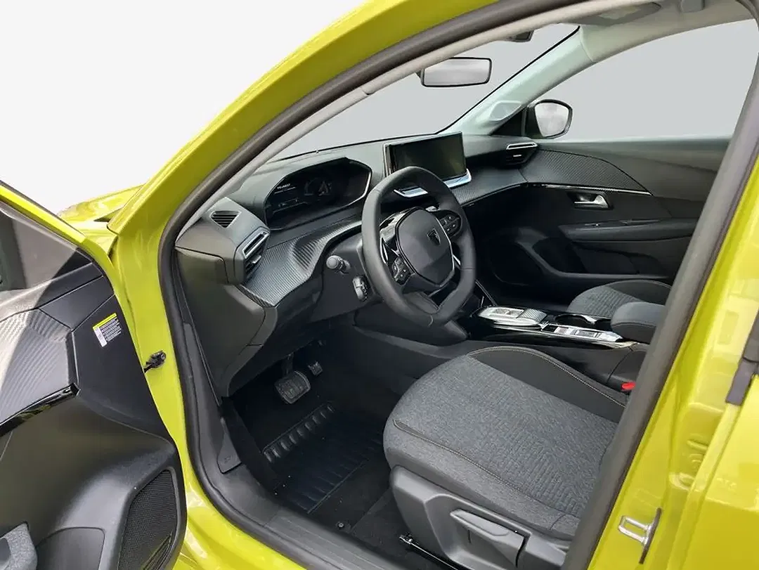 Peugeot 208 - Thumbnail 10