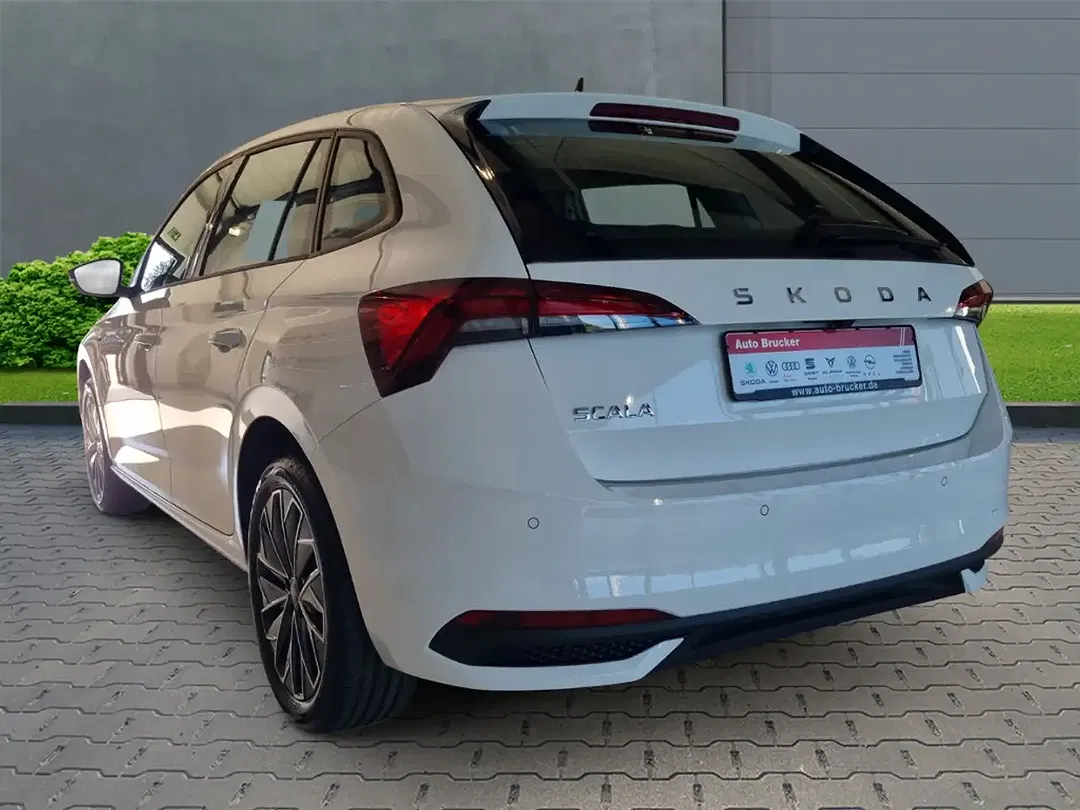 Skoda Scala - Thumbnail 2