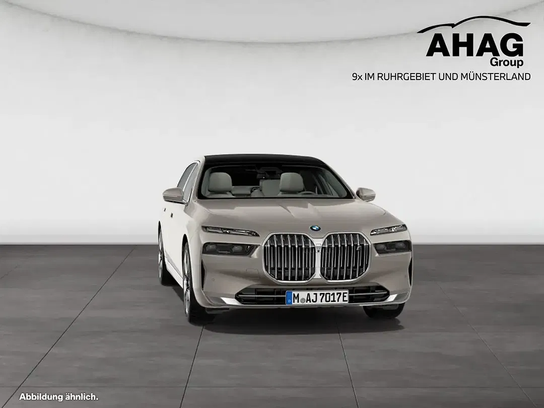 BMW i7 - Thumbnail 10