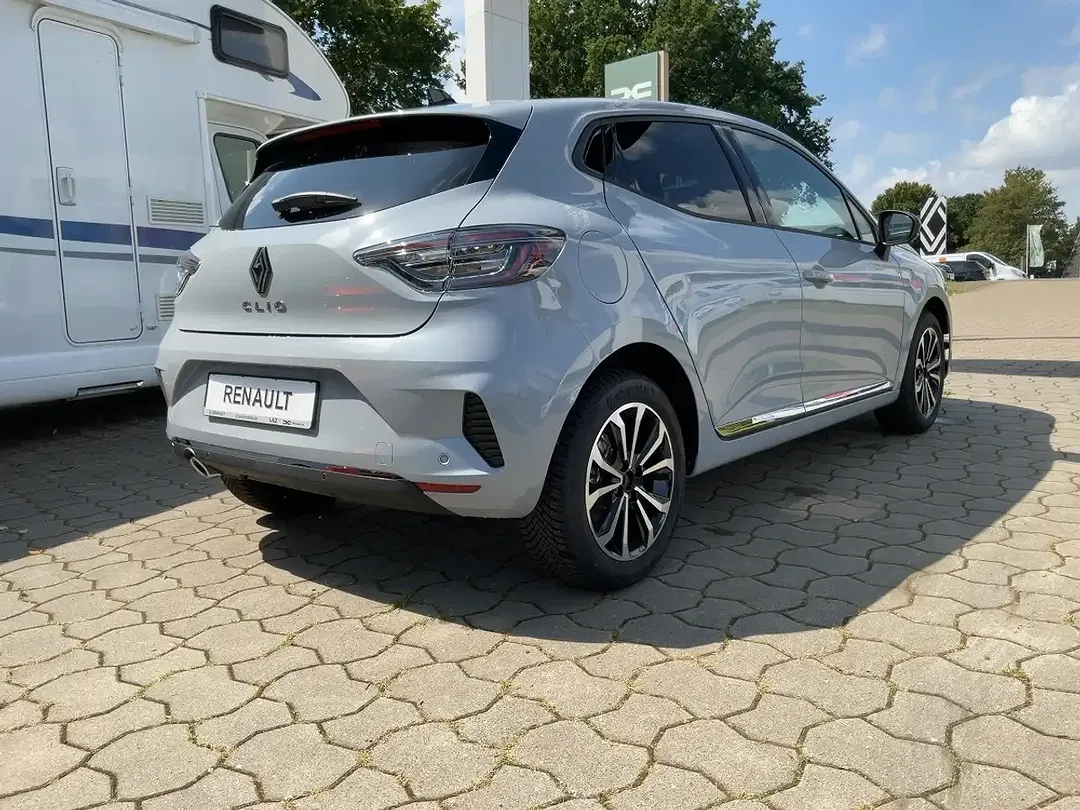 Renault Clio - Thumbnail 4