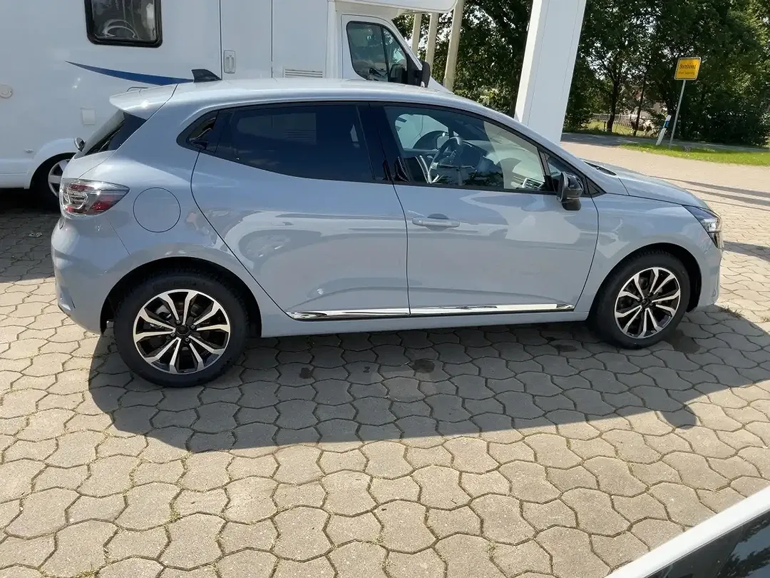 Renault Clio - Thumbnail 5