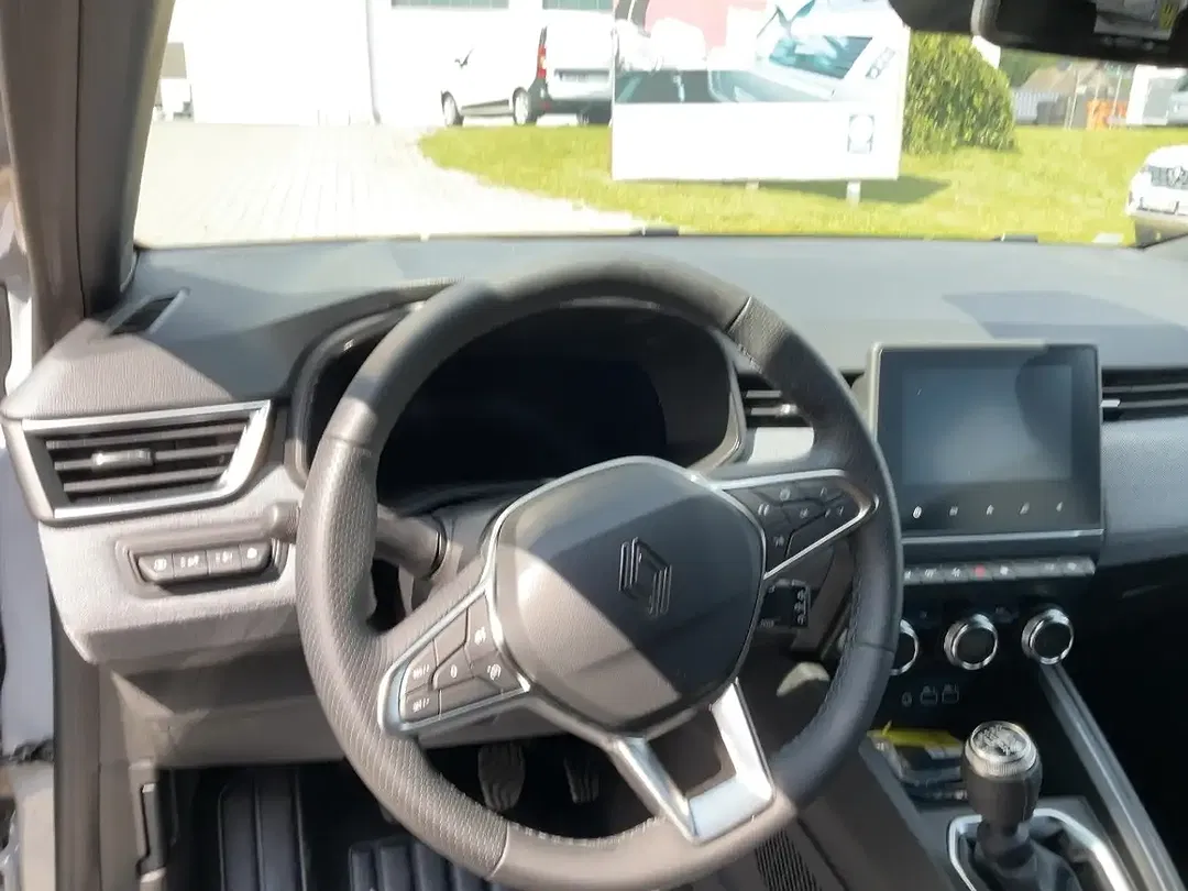 Renault Clio - Thumbnail 9