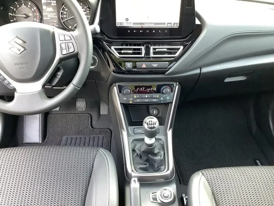 Suzuki SX4 S-Cross - Thumbnail 12