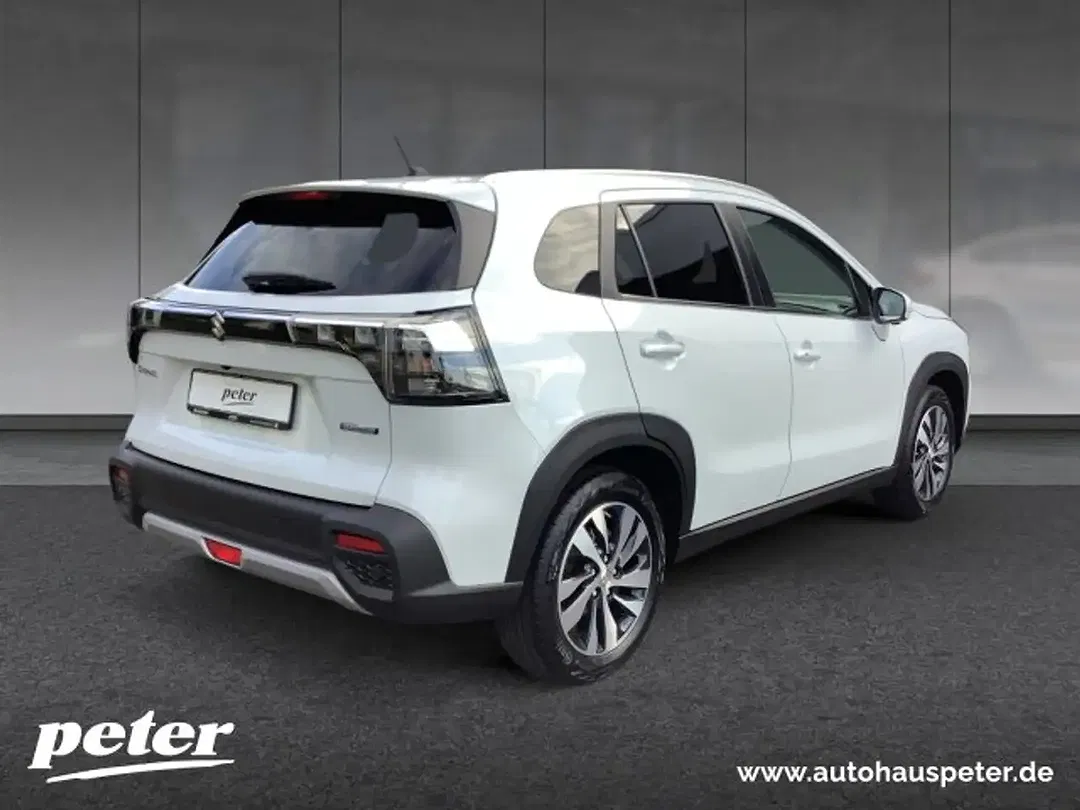 Suzuki SX4 S-Cross - Thumbnail 3