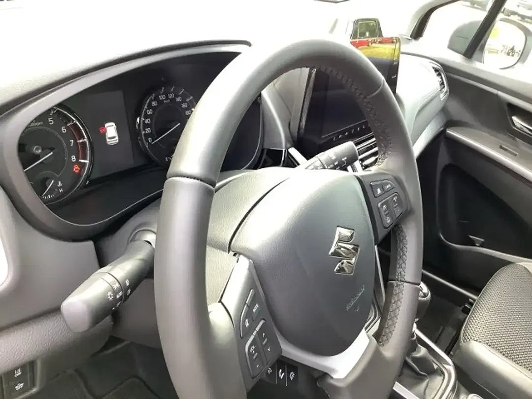 Suzuki SX4 S-Cross - Thumbnail 8