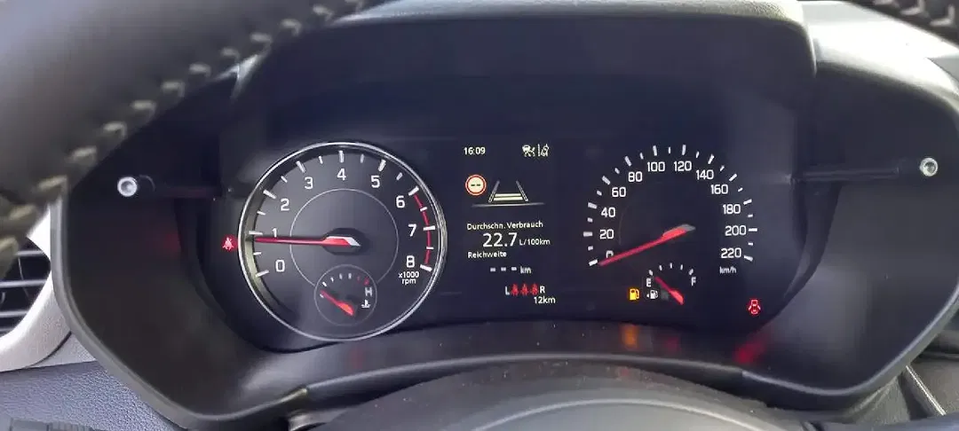 Suzuki Swift - Thumbnail 13