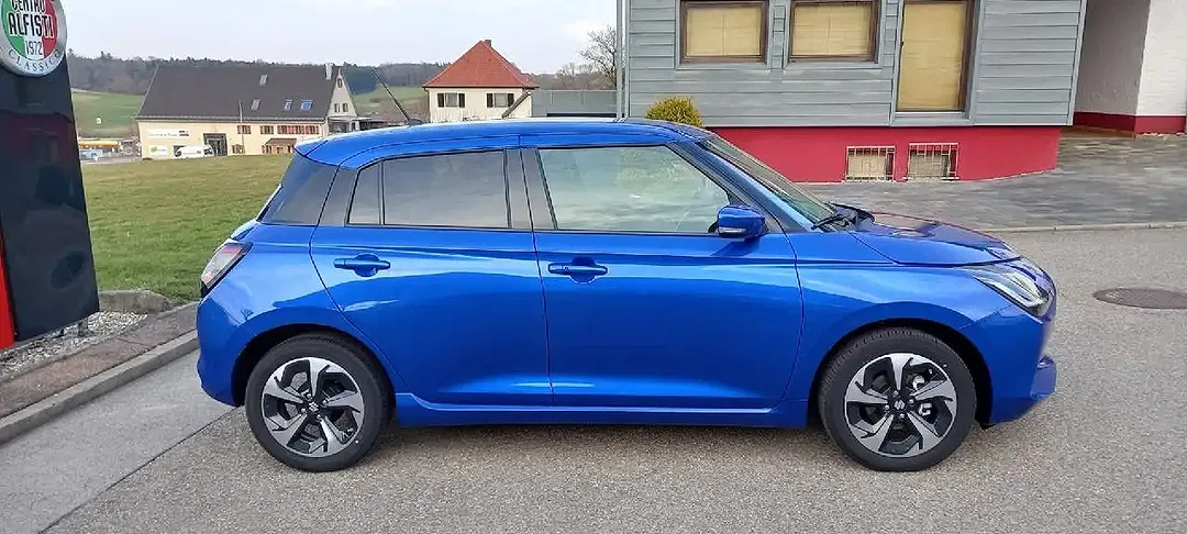 Suzuki Swift - Thumbnail 6