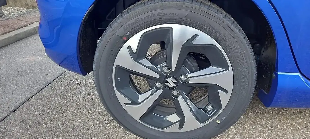 Suzuki Swift - Thumbnail 9