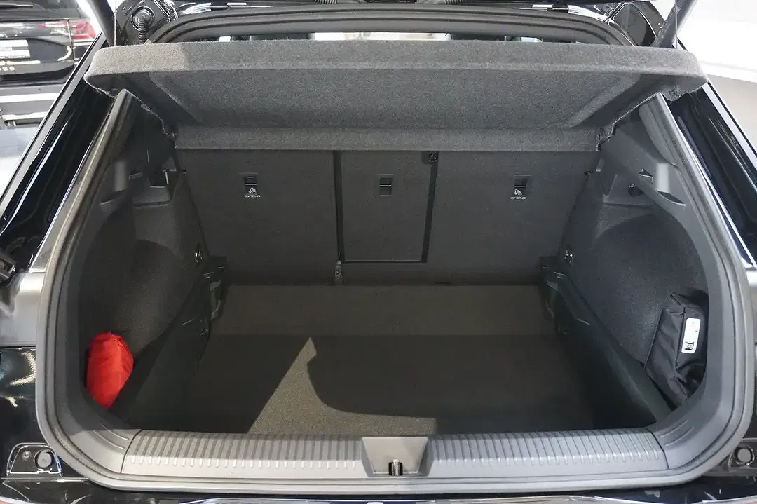 Volkswagen T-Roc - Thumbnail 18