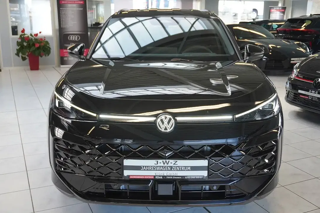 Volkswagen T-Roc - Thumbnail 2