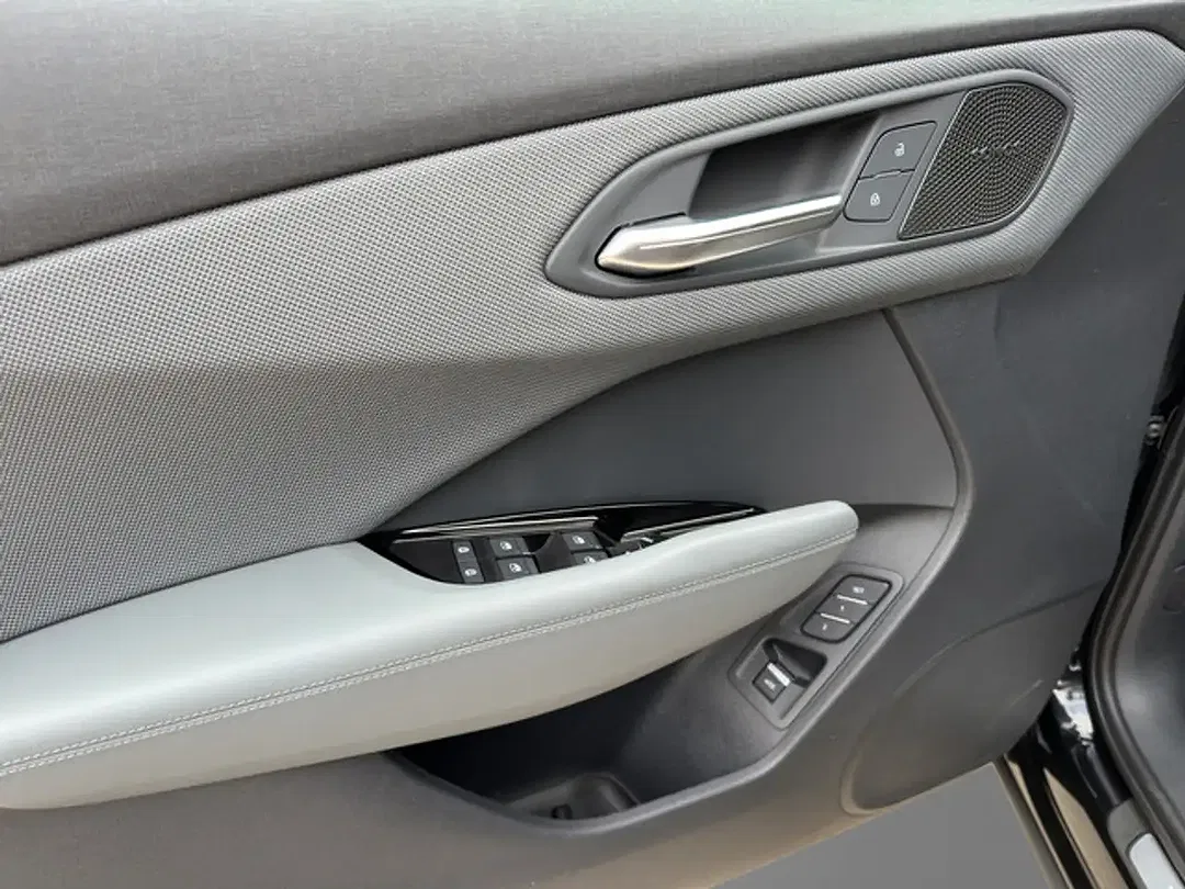 Audi Q3 - Thumbnail 14