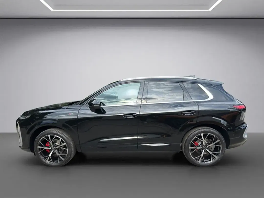 Audi Q3 - Thumbnail 3