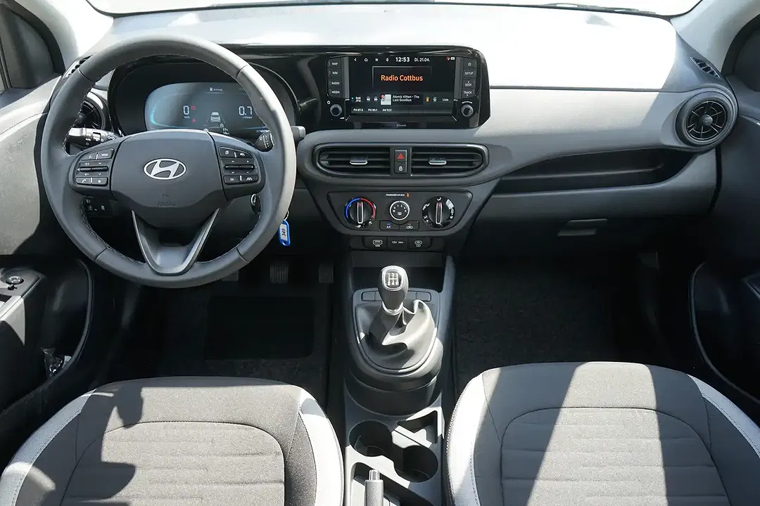 Hyundai i10 - Thumbnail 12