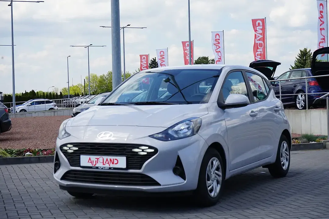 Hyundai i10 - Thumbnail 1