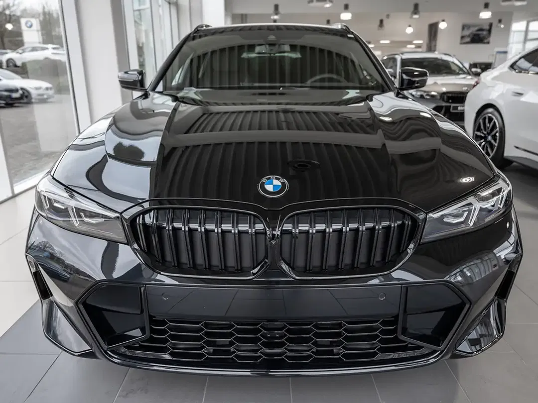 BMW 320 - Thumbnail 4