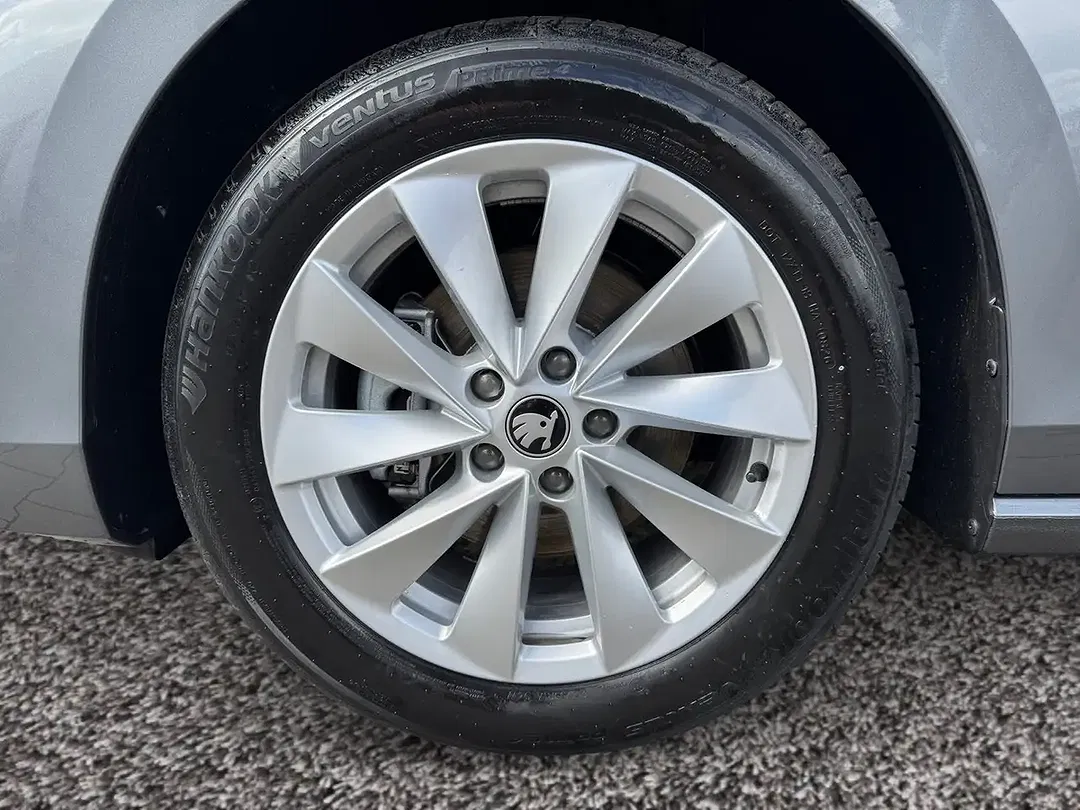 Skoda Superb - Thumbnail 7
