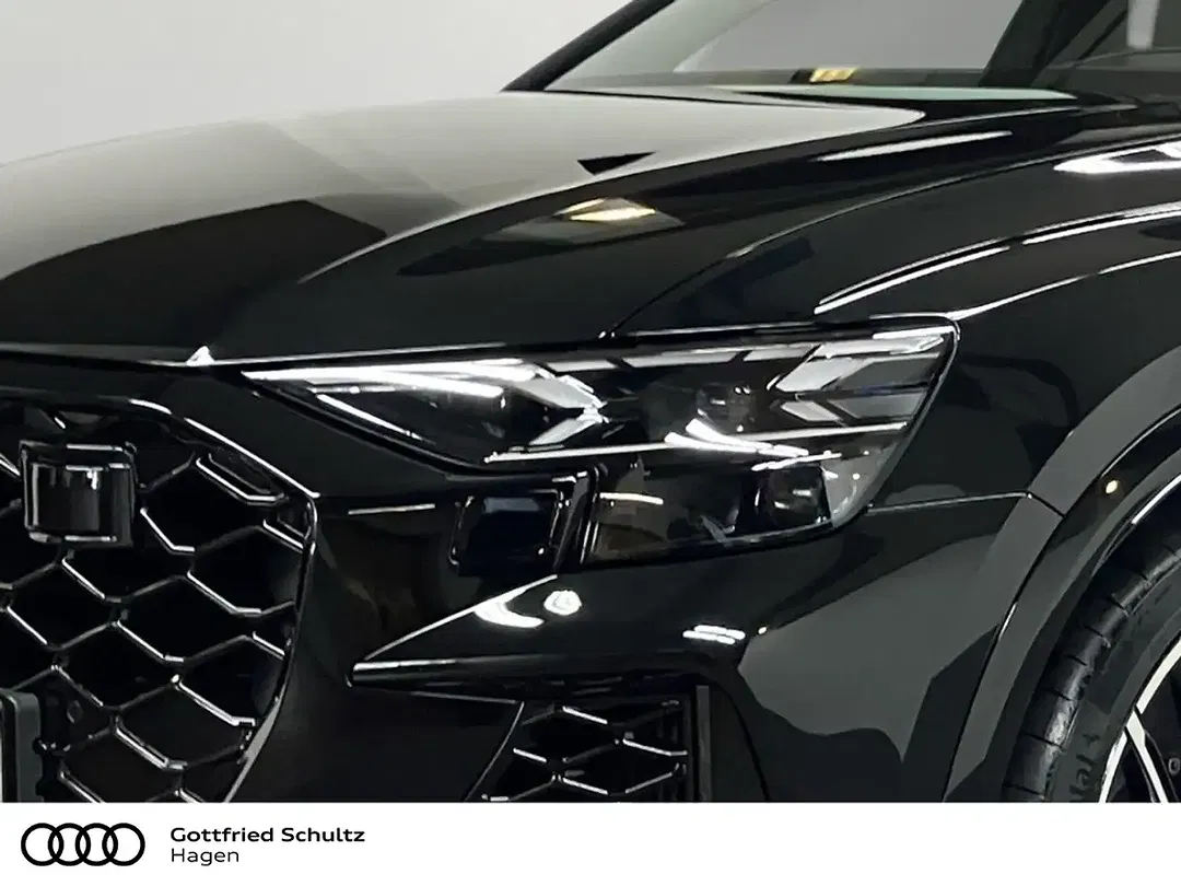 Audi RS Q8 - Thumbnail 4