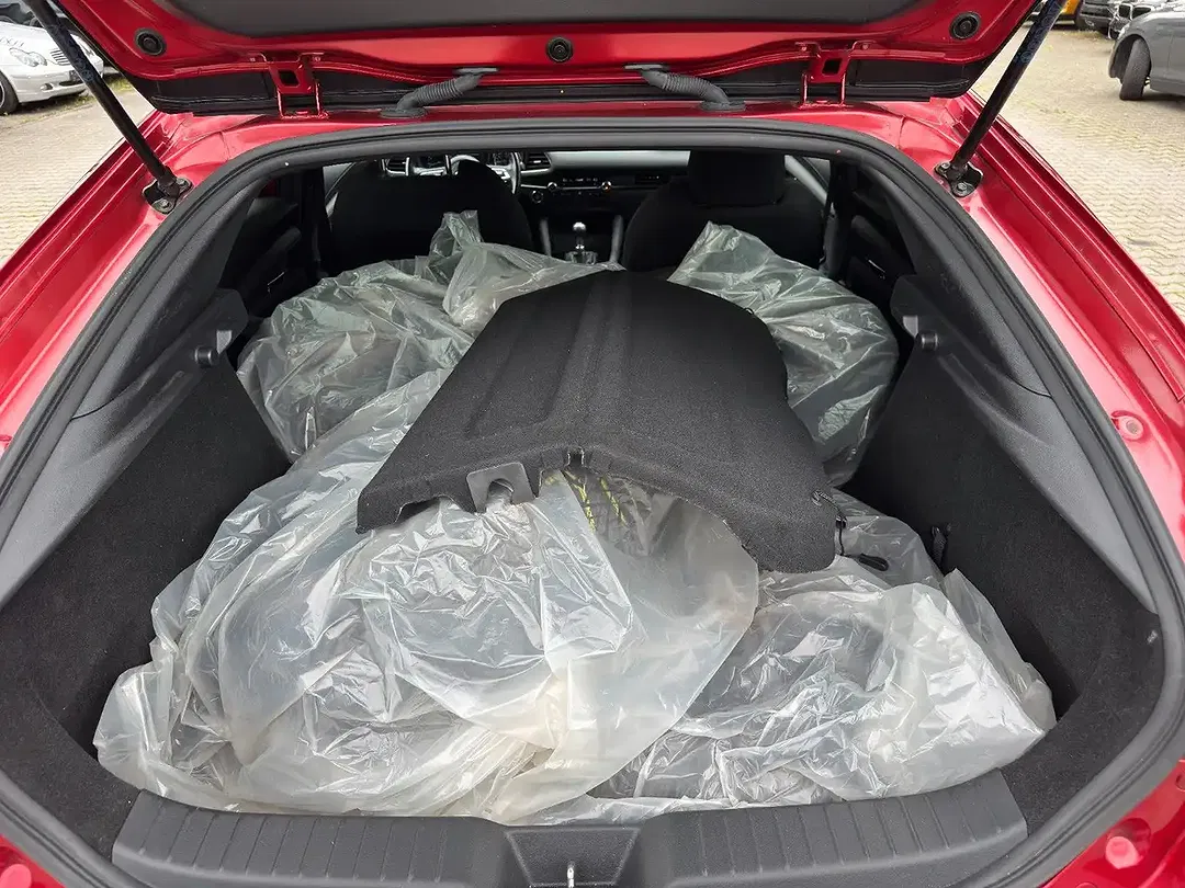 Mazda 3 - Thumbnail 13
