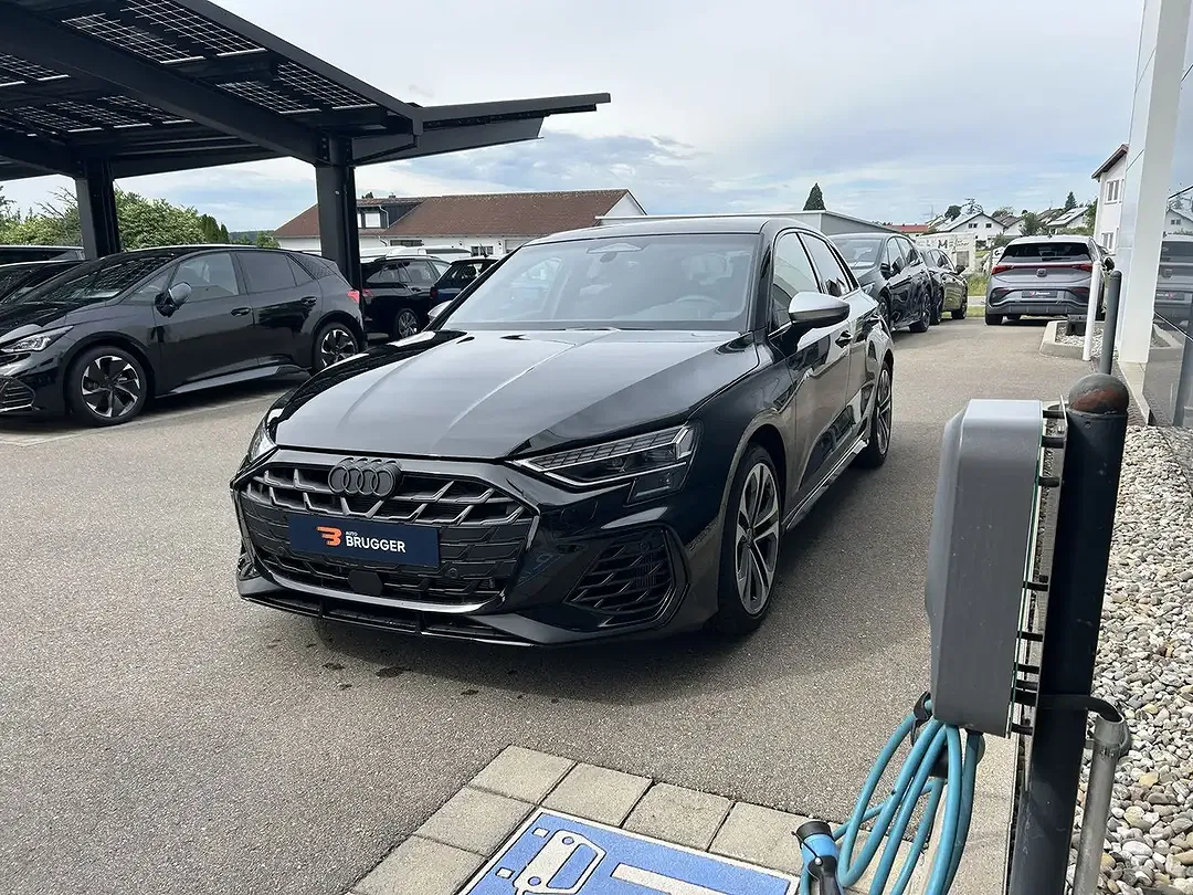 Audi S3 - Thumbnail 3