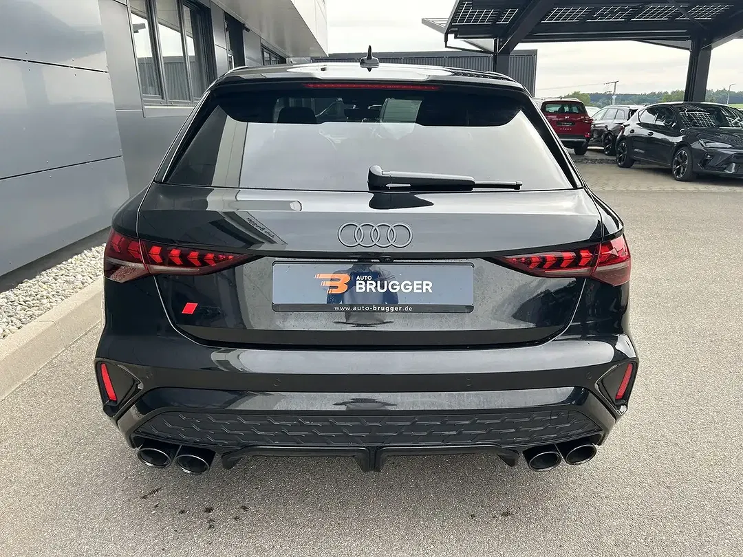Audi S3 - Thumbnail 5