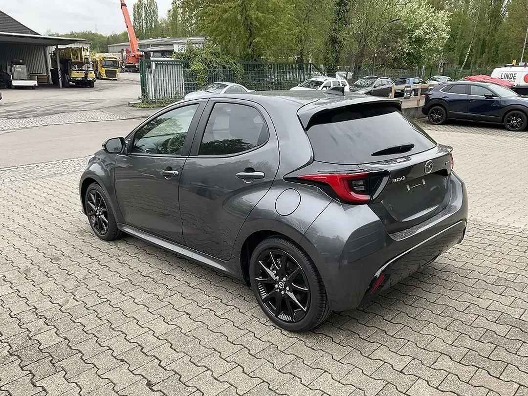 Mazda 2 - Thumbnail 4