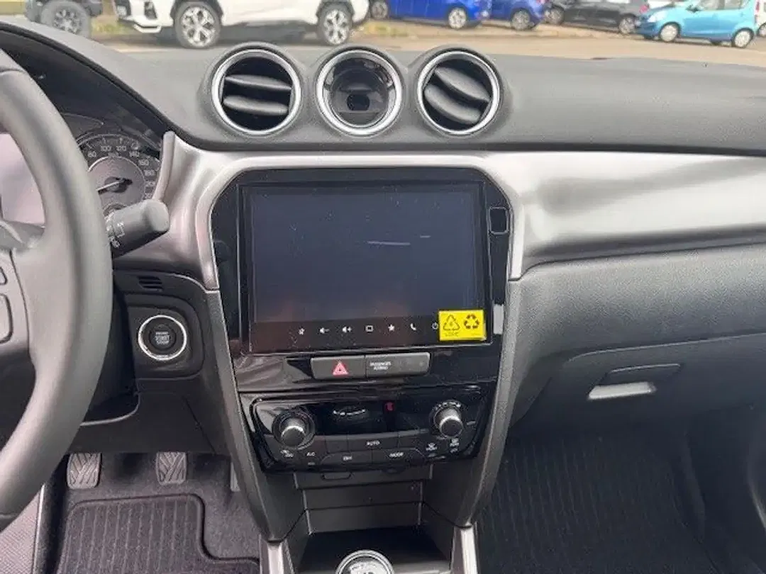 Suzuki Vitara - Thumbnail 13