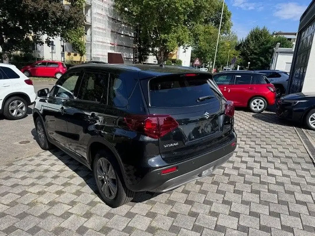 Suzuki Vitara - Thumbnail 5