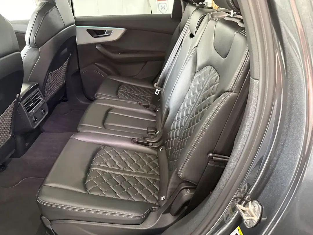 Audi SQ7 - Thumbnail 14