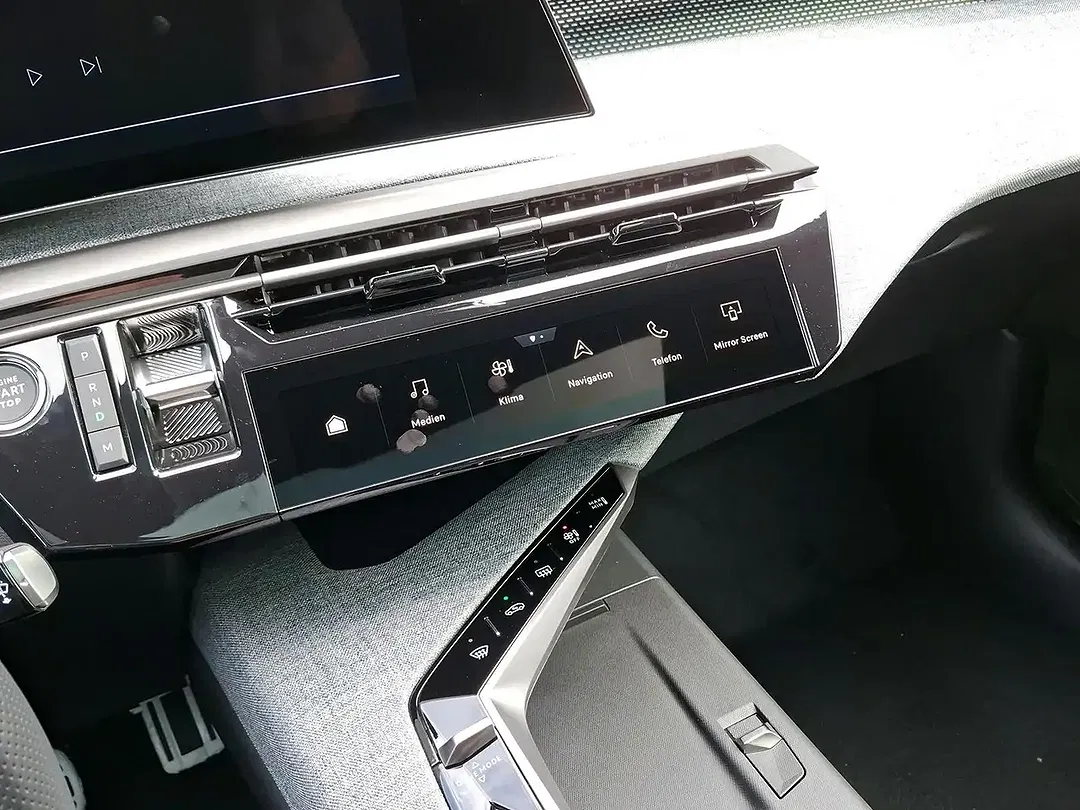 Peugeot 5008 - Thumbnail 11