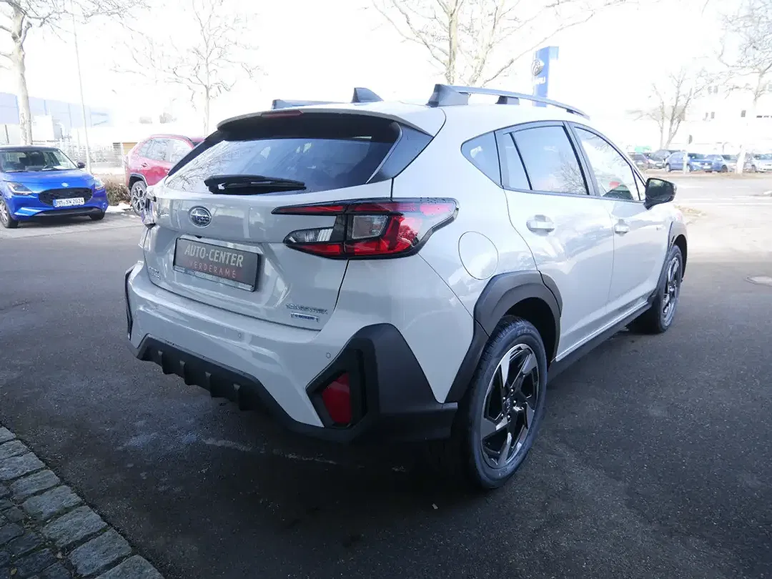 Subaru Crosstrek - Thumbnail 5