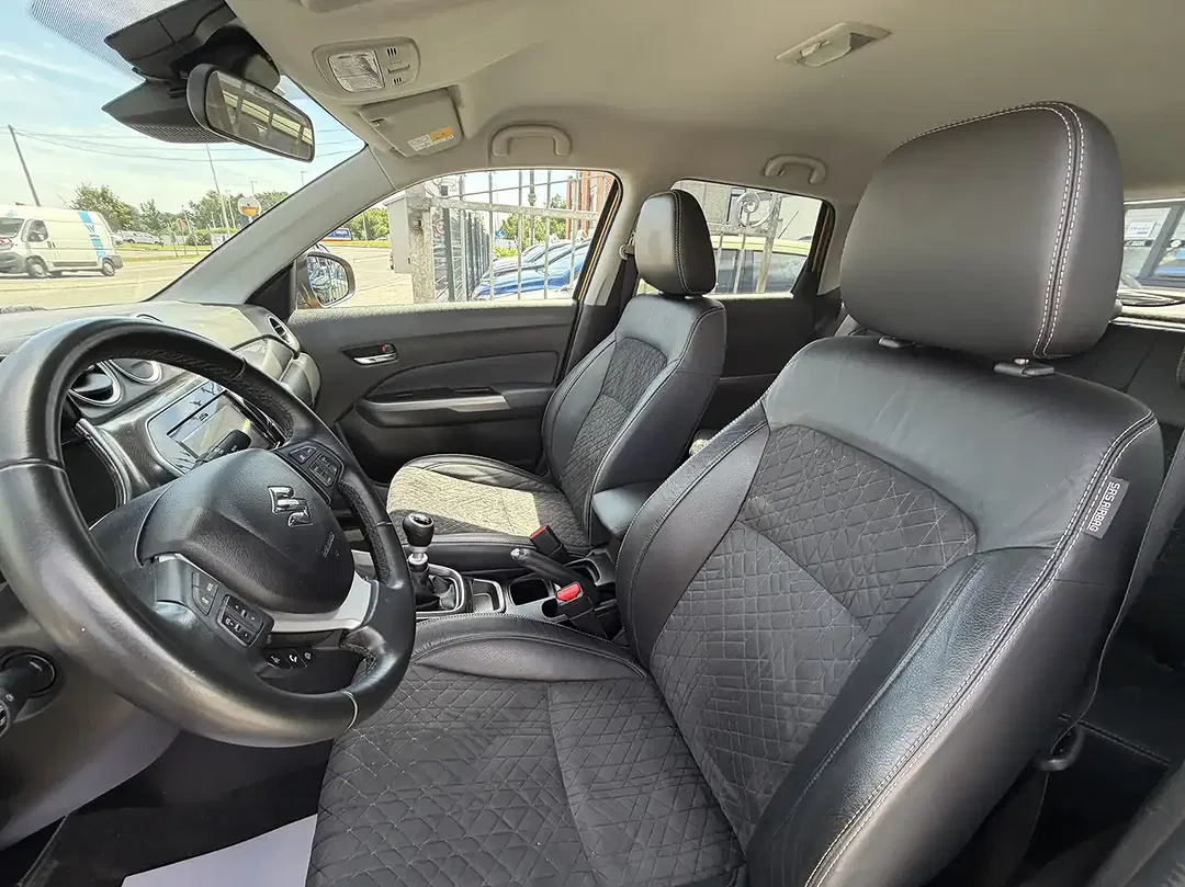 Suzuki Vitara - Thumbnail 6