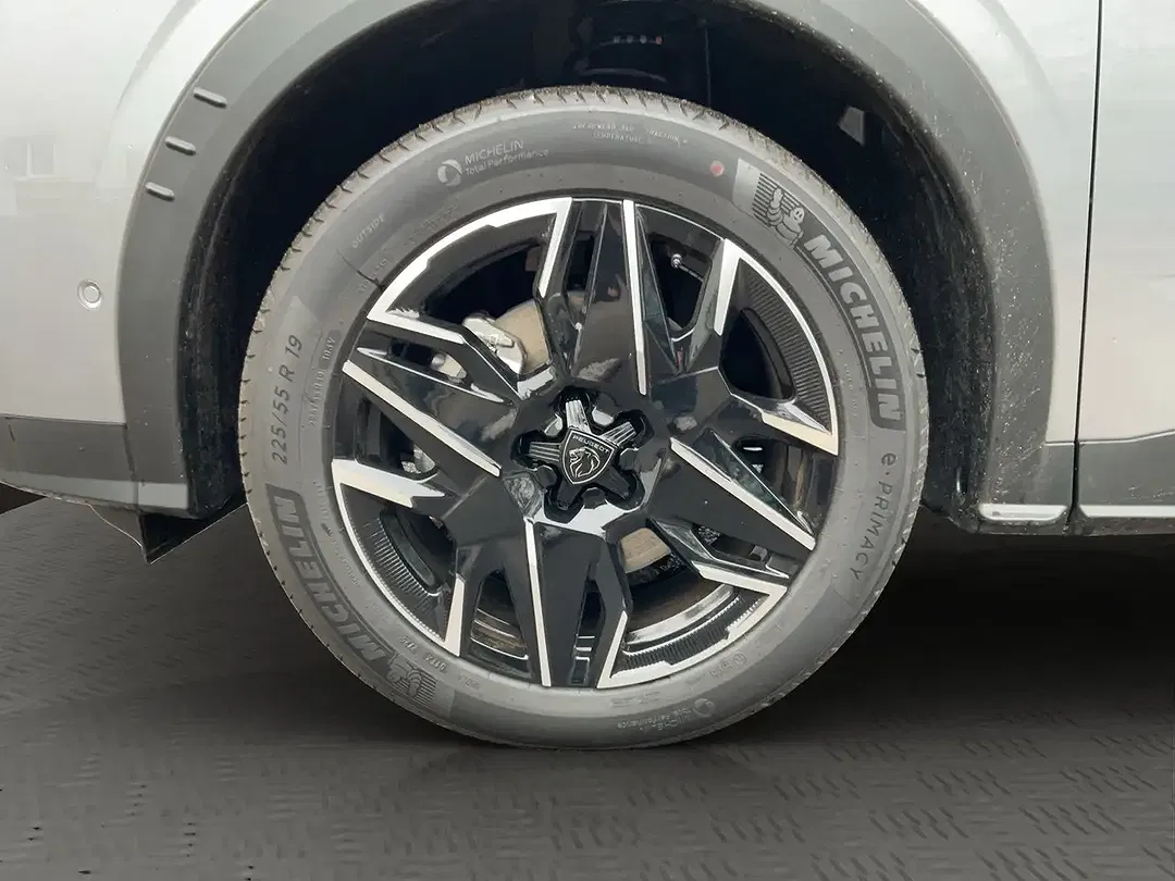 Peugeot 5008 - Thumbnail 6