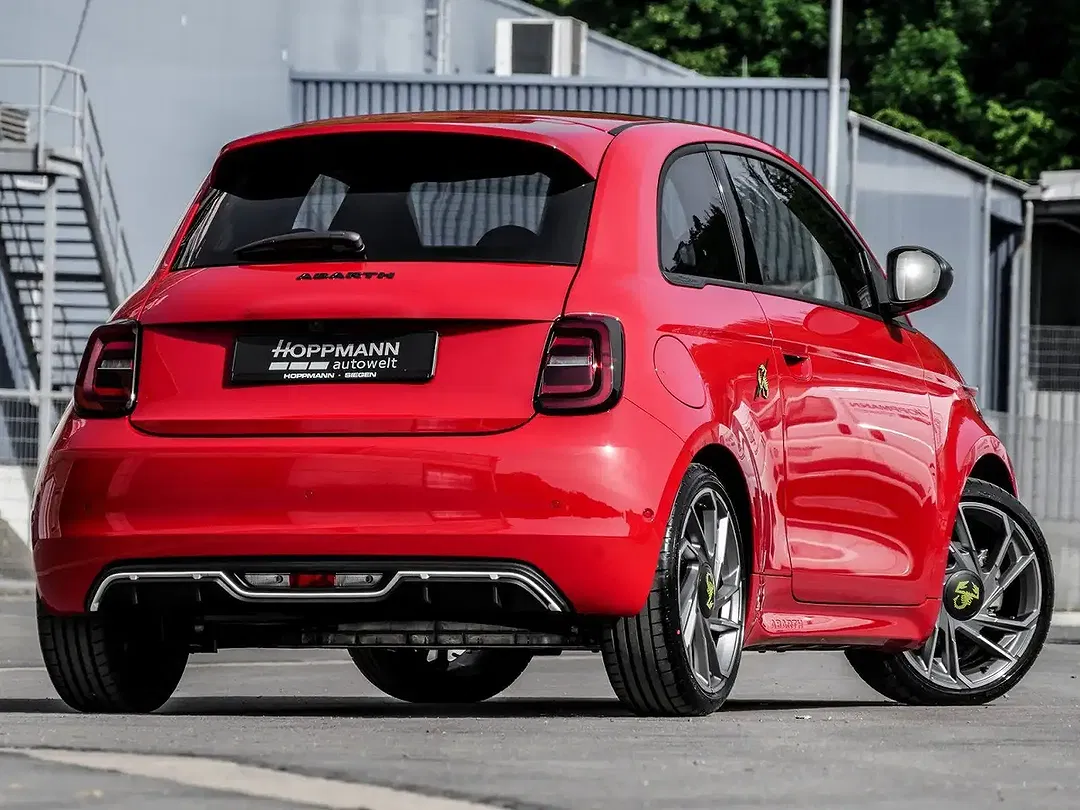 Abarth 500e - Thumbnail 2