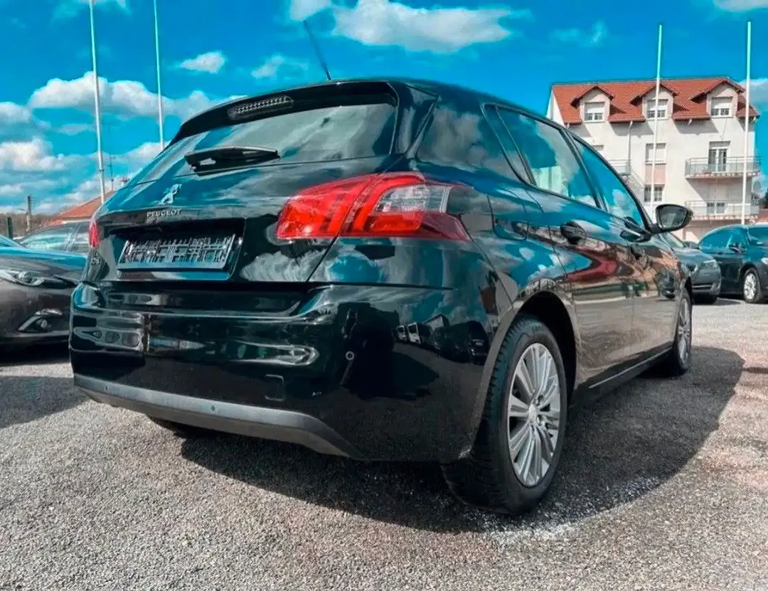 Peugeot 308 - Thumbnail 4