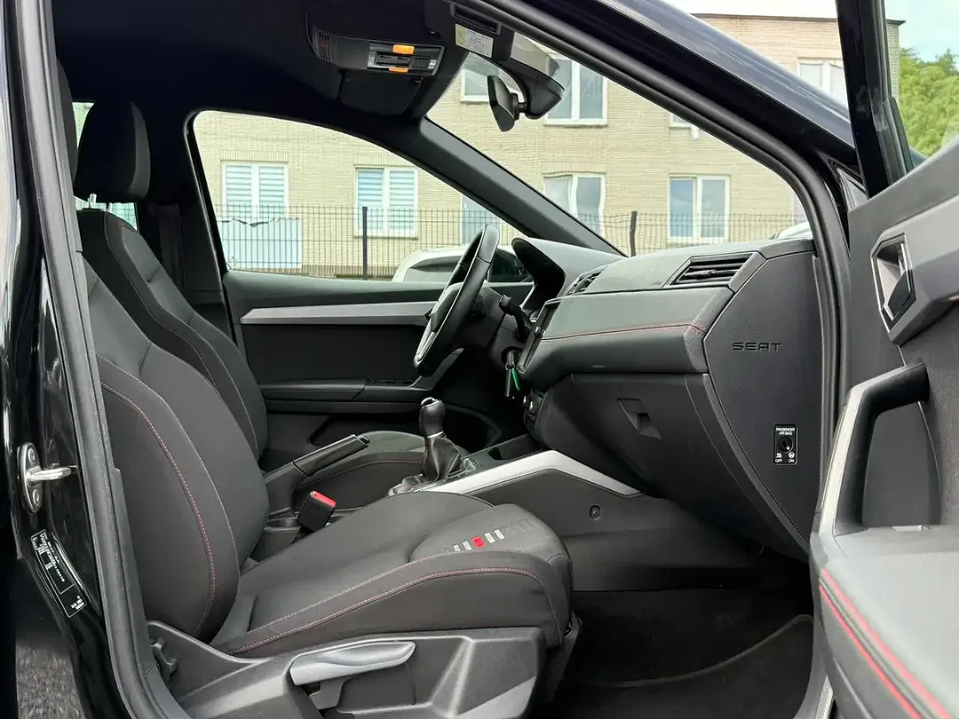 SEAT Arona - Thumbnail 13