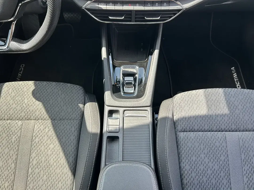 Skoda Octavia - Thumbnail 11