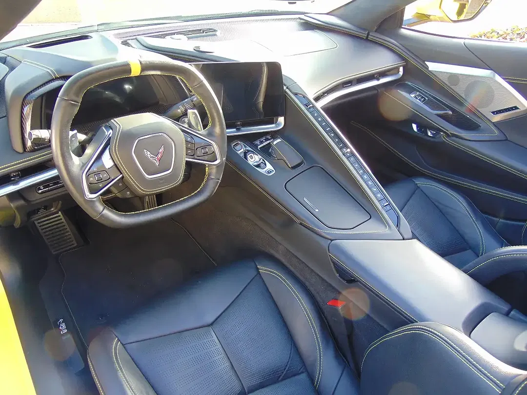 Corvette C8 - Thumbnail 7