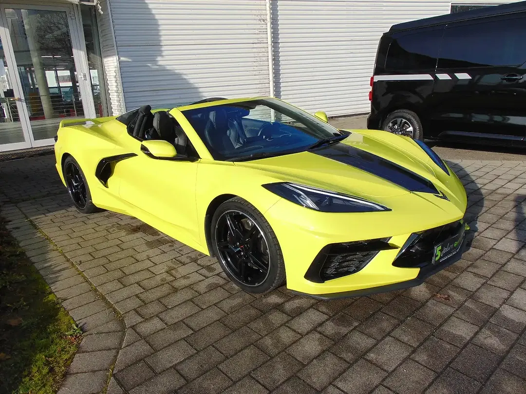 Corvette C8 - Thumbnail 3