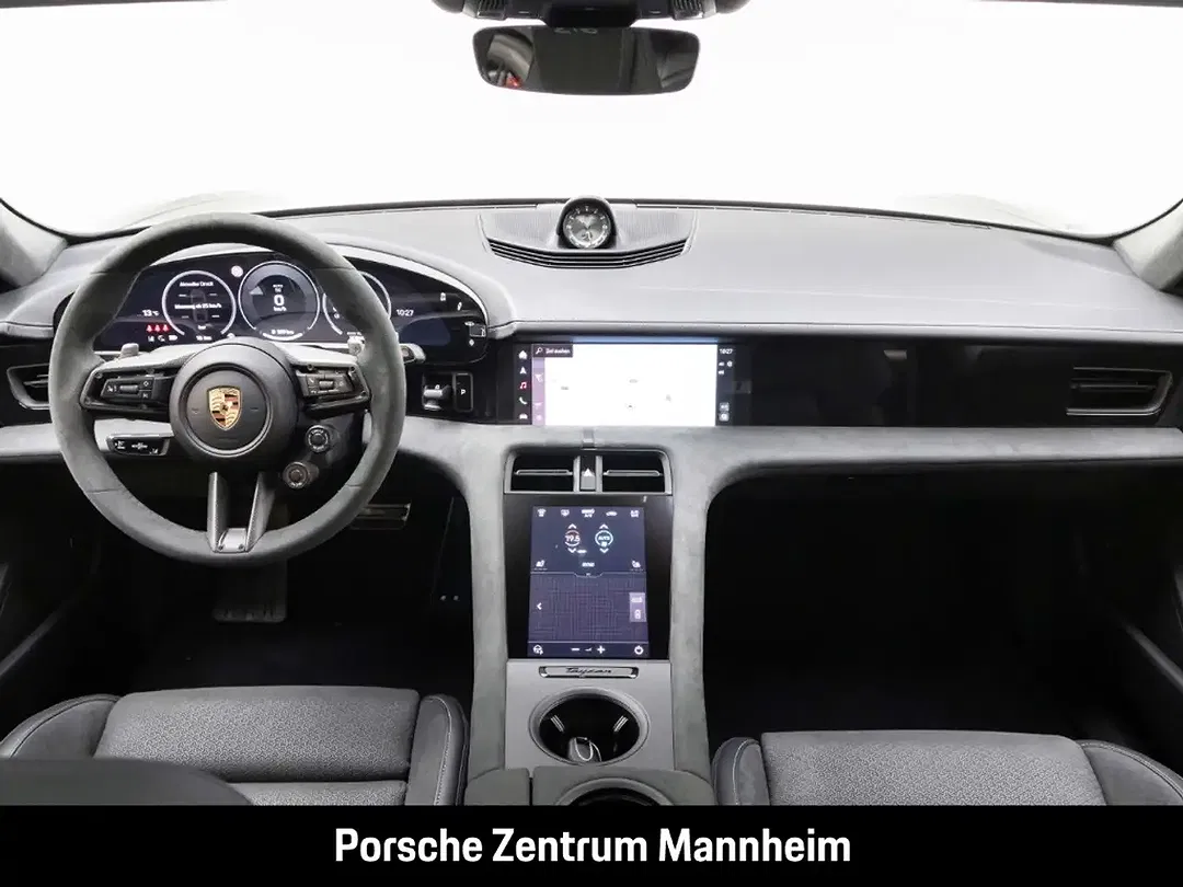 Porsche Taycan - Thumbnail 15