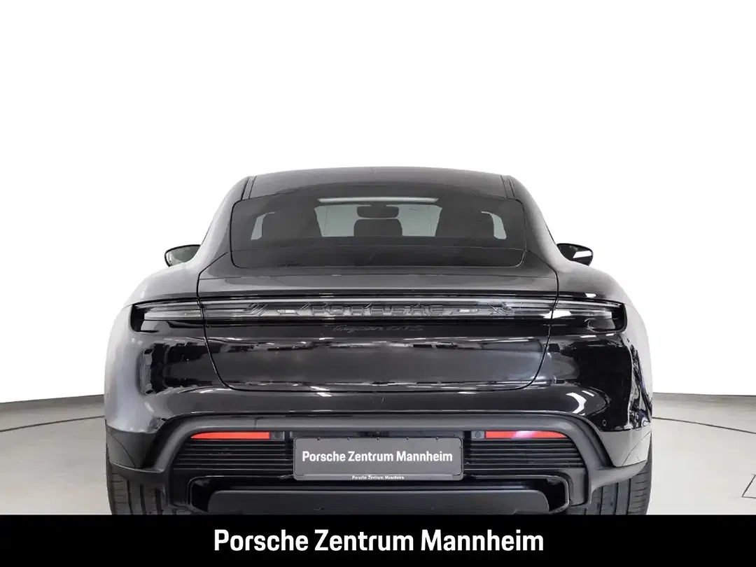 Porsche Taycan - Thumbnail 7