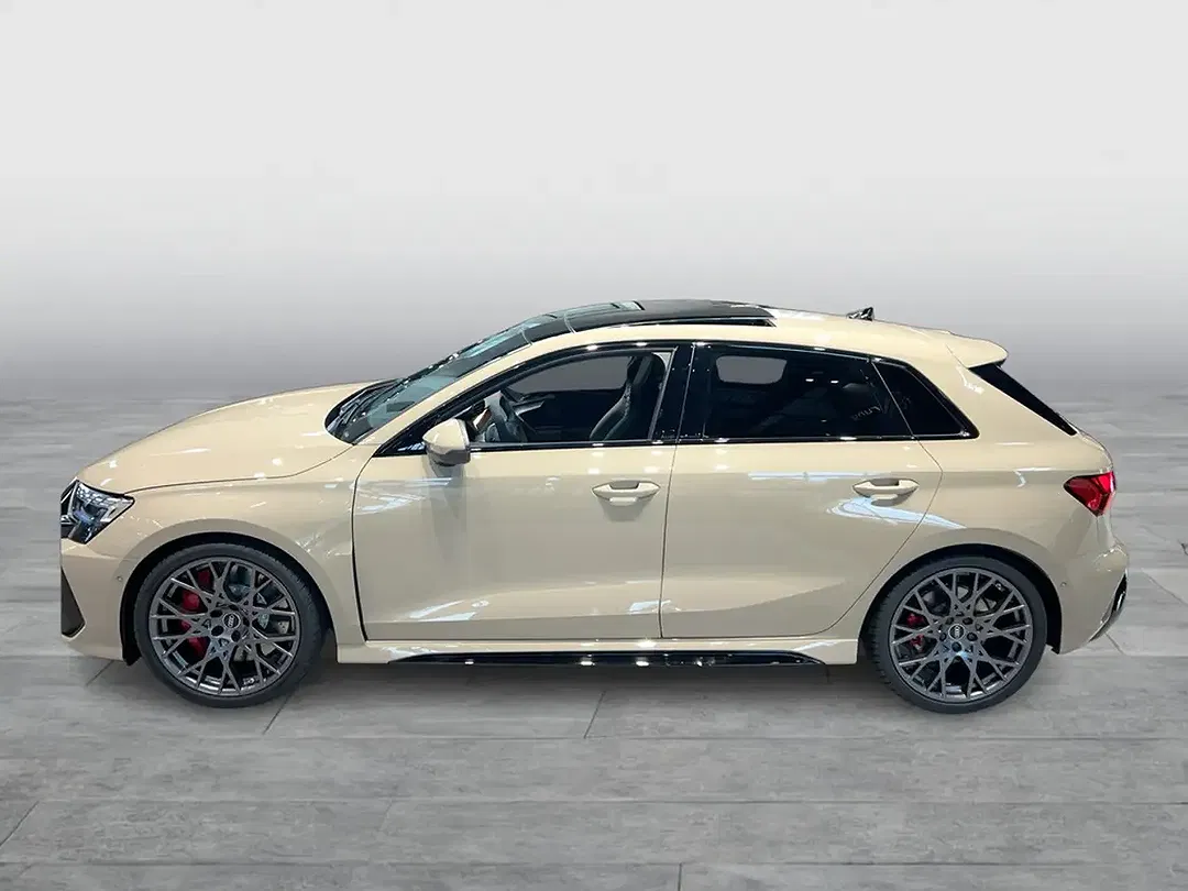 Audi RS3 - Thumbnail 2