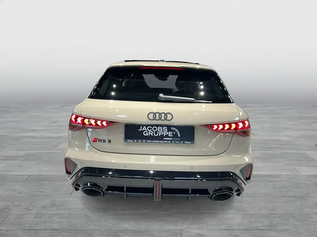 Audi RS3 - Thumbnail 4