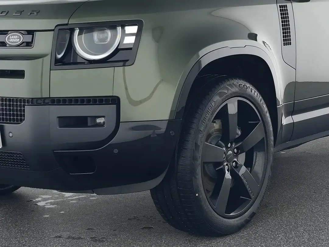 Land Rover Defender - Thumbnail 9