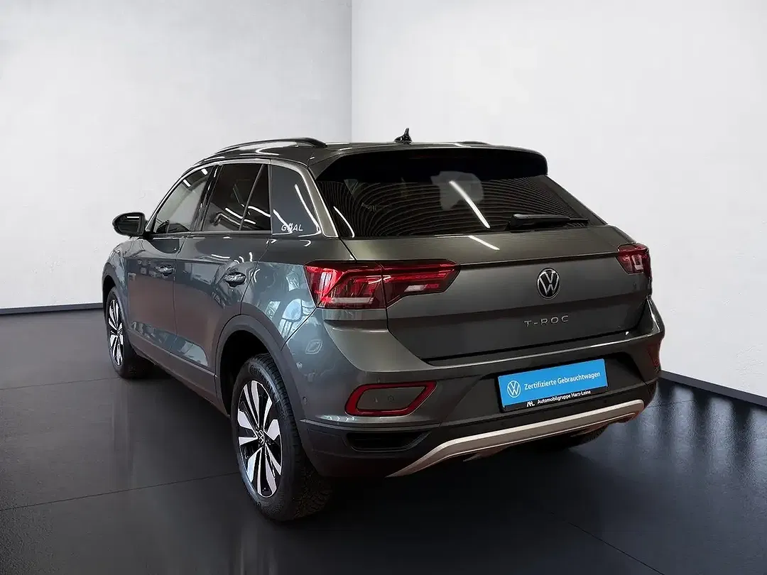 Volkswagen T-Roc - Thumbnail 3